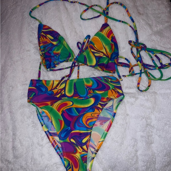 Rave set - Picture 1 of 3